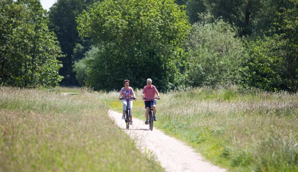 'Relax Lodge Sea' - Wellness Lodge In Zeeland - Private Sauna - Airco - Garden - Outdoor Swimming Pool - Free Wifi, Towels & Bed Linen Heinkenszand Luaran gambar