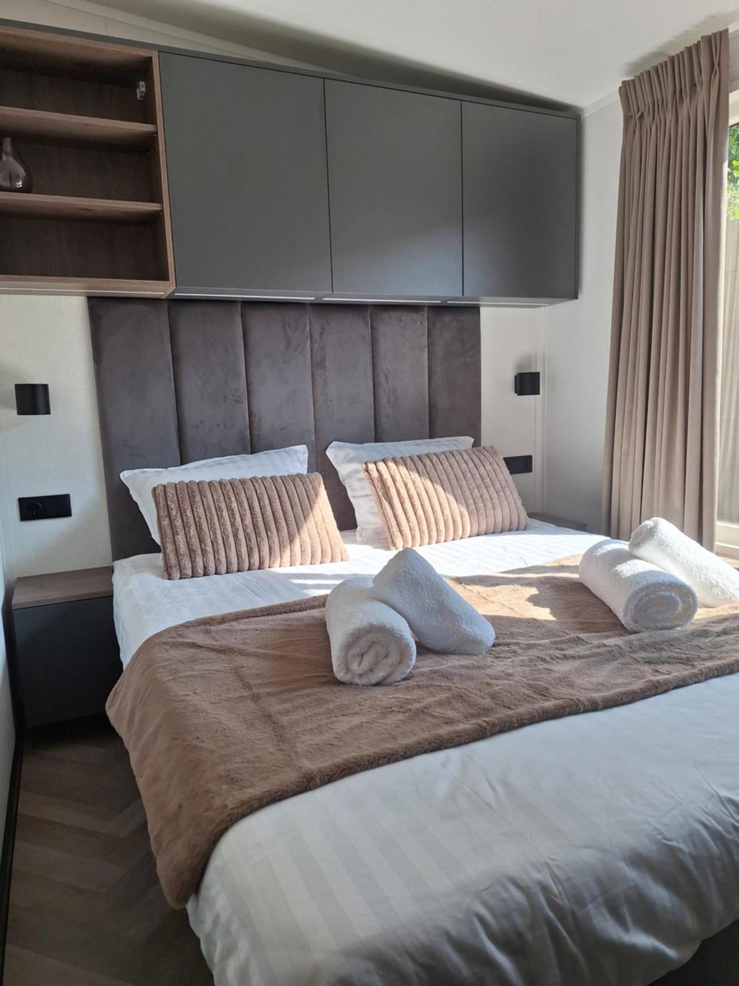 'Relax Lodge Sea' - Wellness Lodge In Zeeland - Private Sauna - Airco - Garden - Outdoor Swimming Pool - Free Wifi, Towels & Bed Linen Heinkenszand Luaran gambar